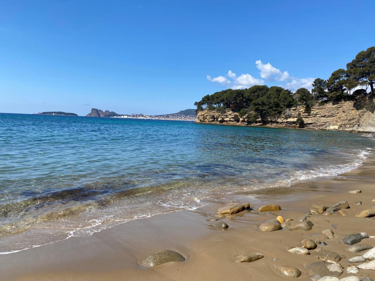 Flat In The Historical City Center La Ciotat Bagian luar foto